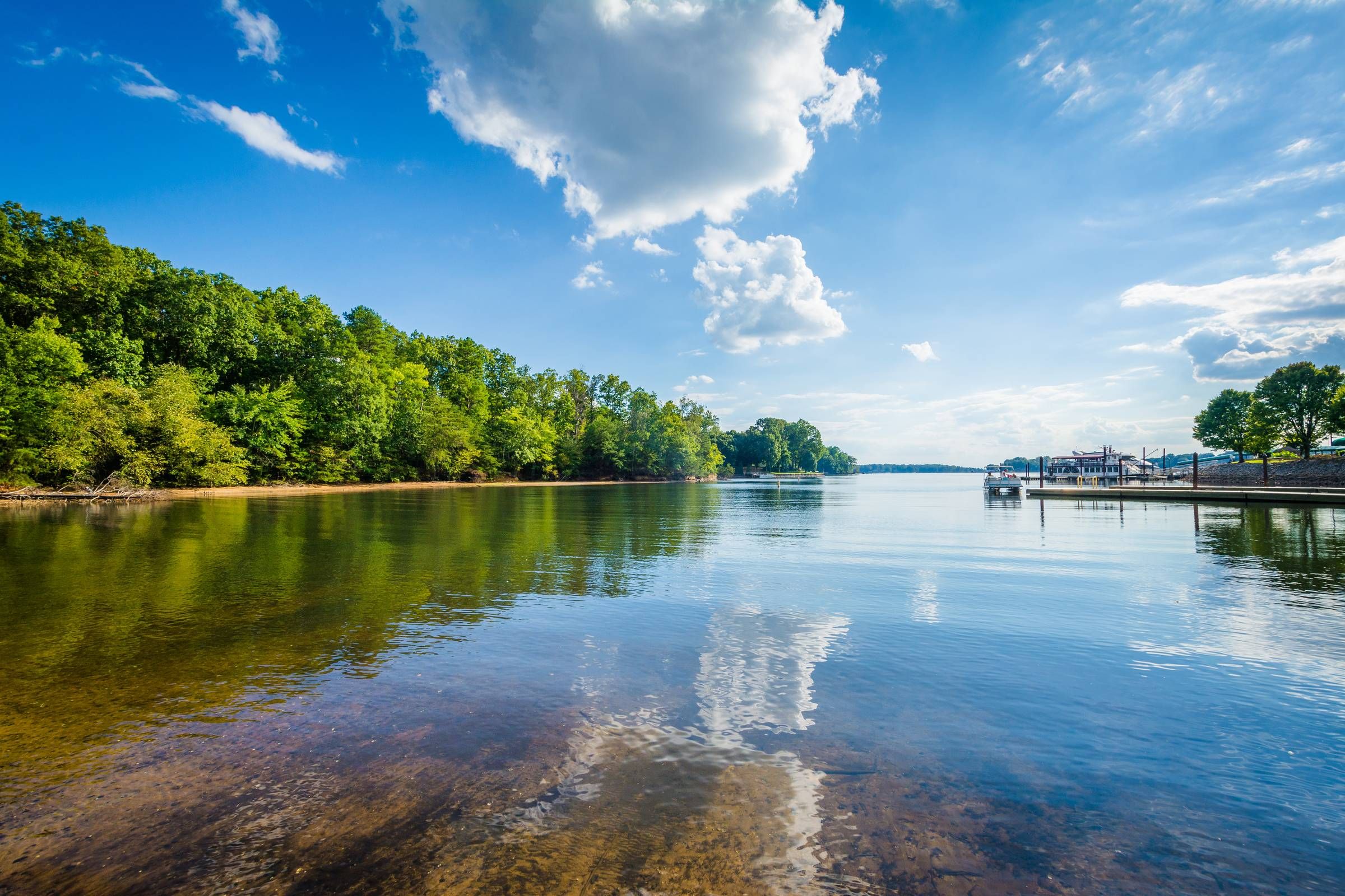 Apartments at holly crest Lake Norman 